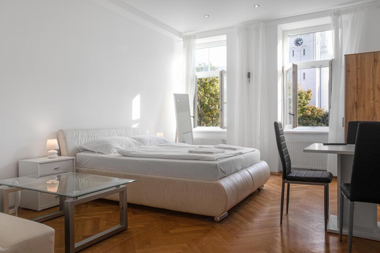 Superb 7Br Shared Apartment- Near Hauptbahnhof Vienna Luaran gambar