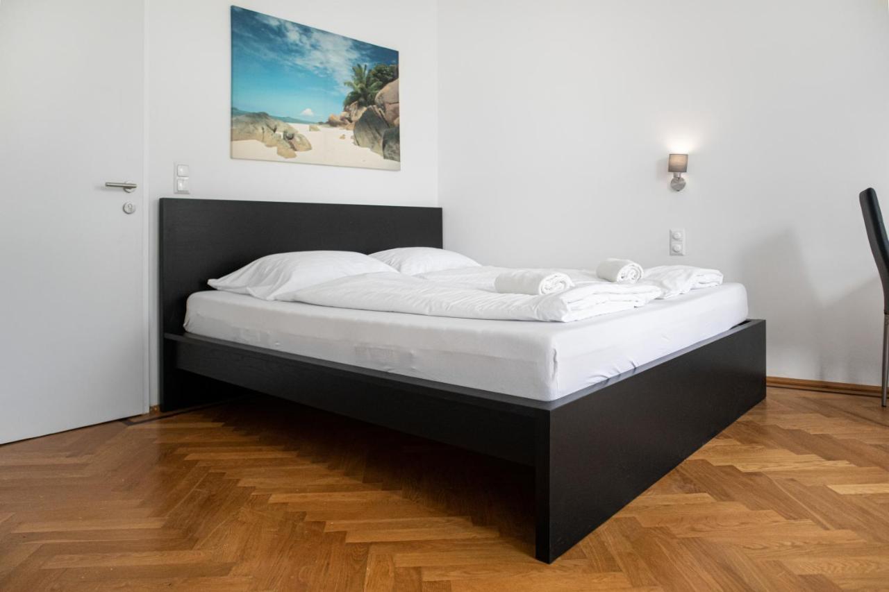 Superb 7Br Shared Apartment- Near Hauptbahnhof Vienna Luaran gambar