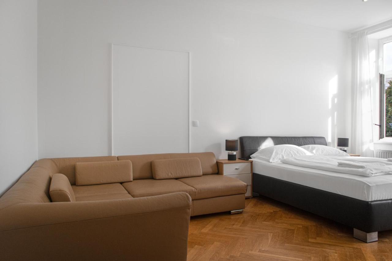 Superb 7Br Shared Apartment- Near Hauptbahnhof Vienna Luaran gambar