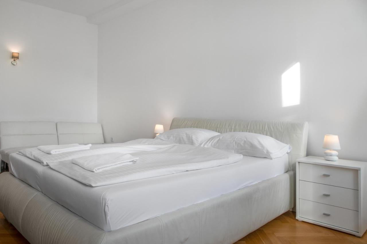 Superb 7Br Shared Apartment- Near Hauptbahnhof Vienna Luaran gambar