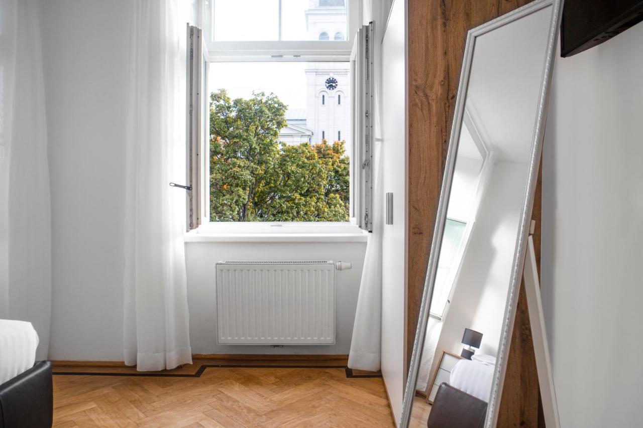 Superb 7Br Shared Apartment- Near Hauptbahnhof Vienna Luaran gambar