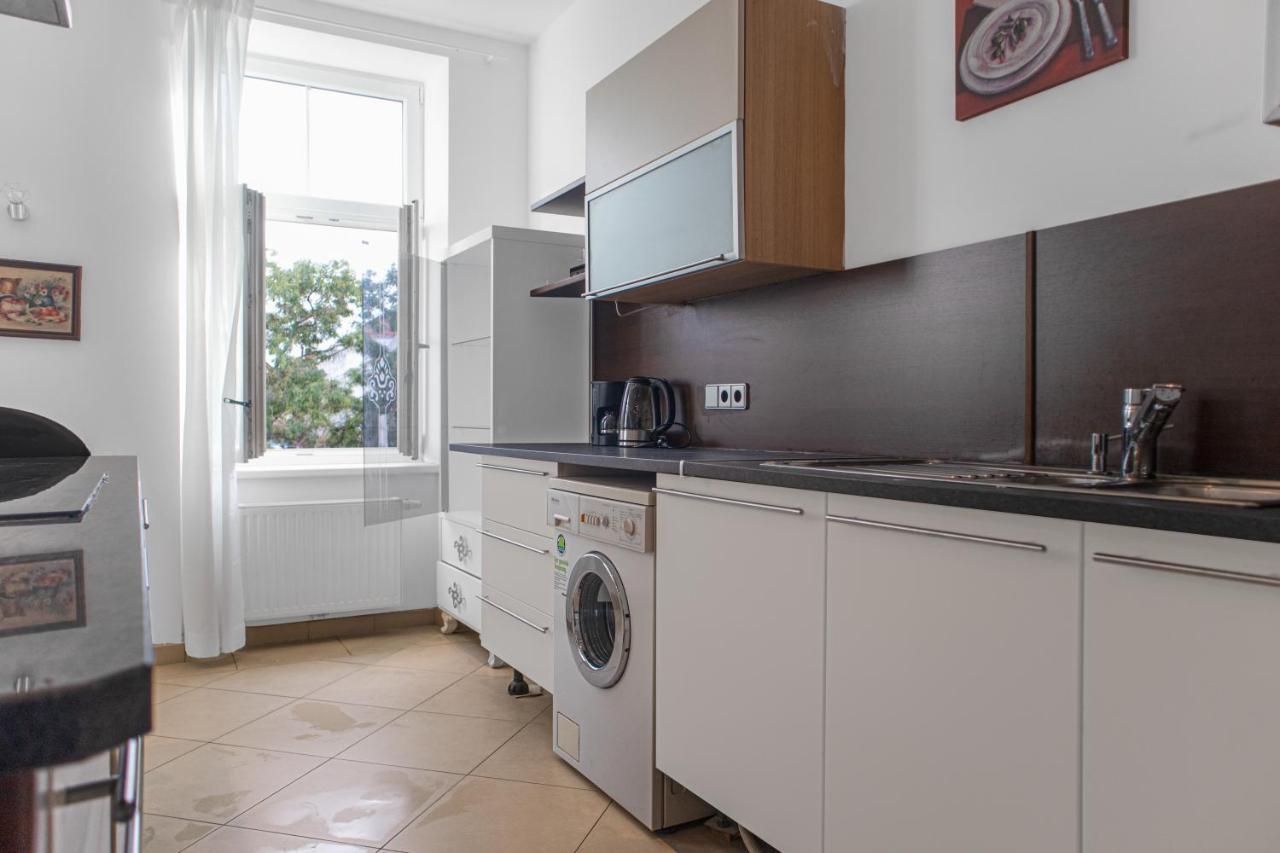 Superb 7Br Shared Apartment- Near Hauptbahnhof Vienna Luaran gambar