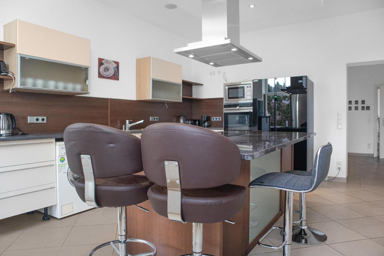 Superb 7Br Shared Apartment- Near Hauptbahnhof Vienna Luaran gambar
