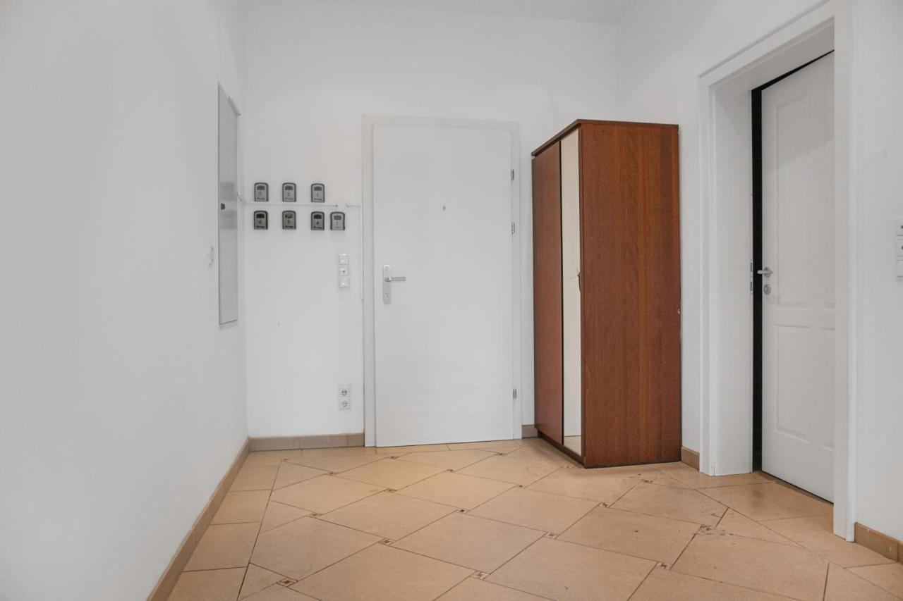 Superb 7Br Shared Apartment- Near Hauptbahnhof Vienna Luaran gambar